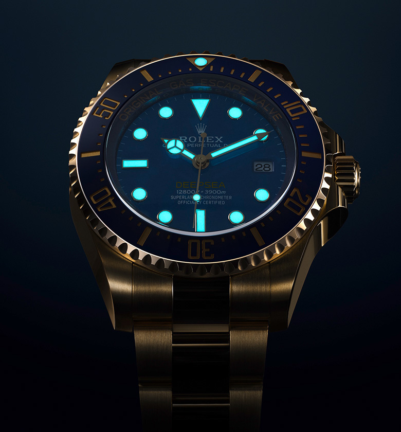 The Deepsea includes high-technology ceramic