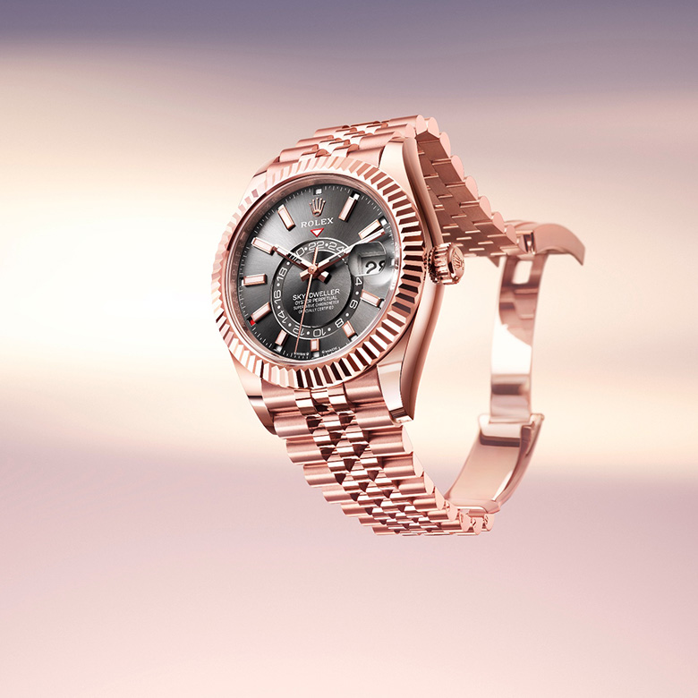 Discover the new Sky-Dweller collection